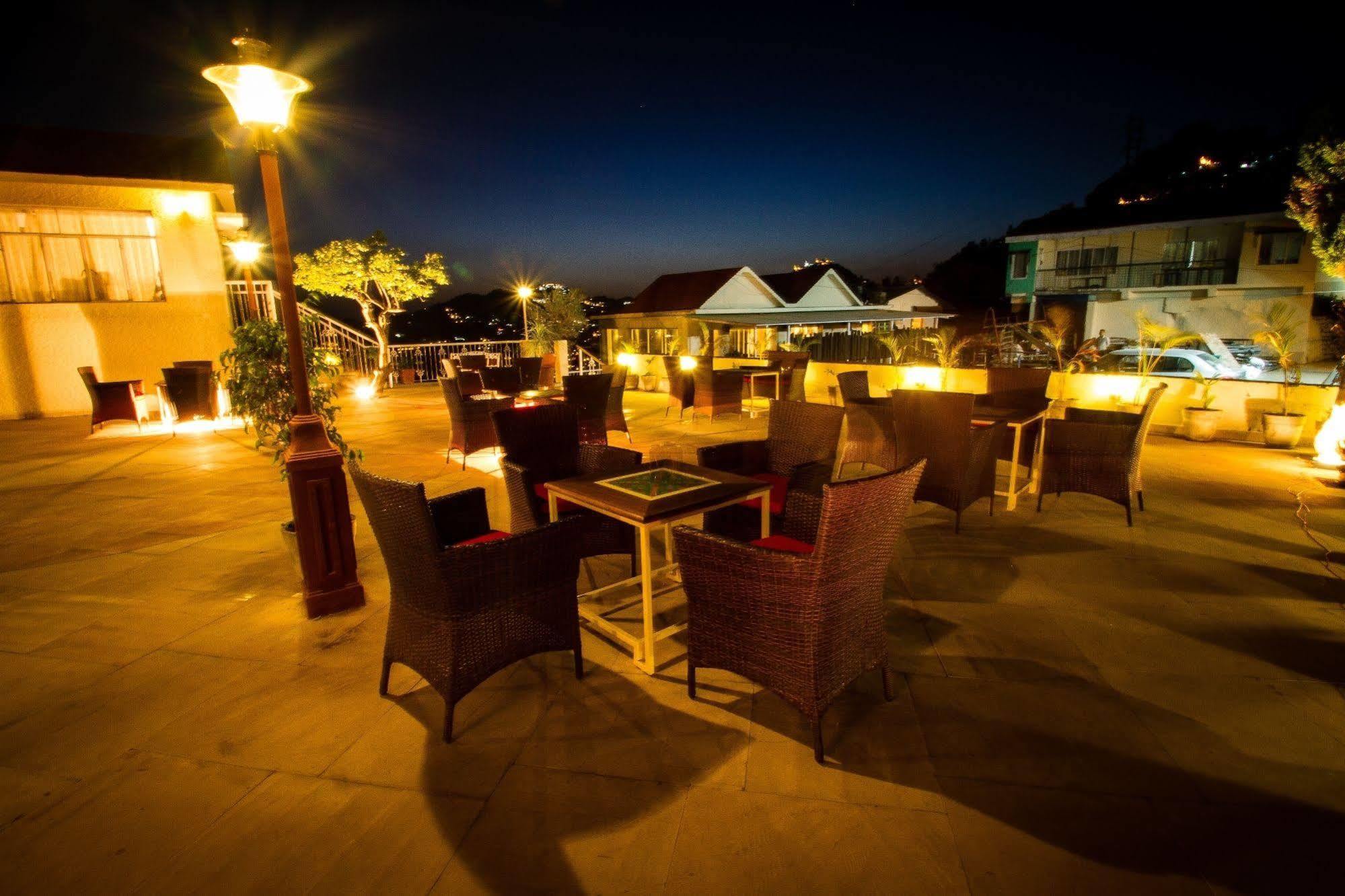 One Earth Royale Boutique Hotel Mussoorie Buitenkant foto