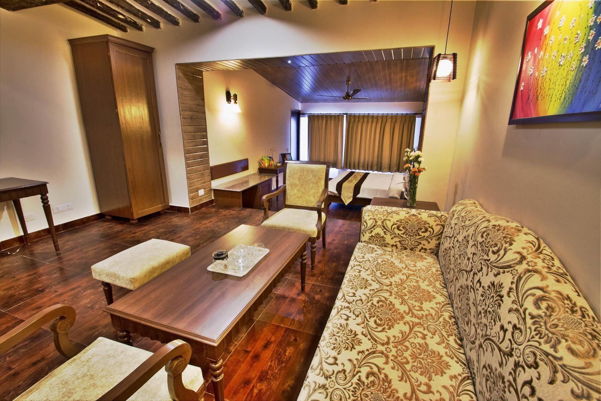 One Earth Royale Boutique Hotel Mussoorie Buitenkant foto