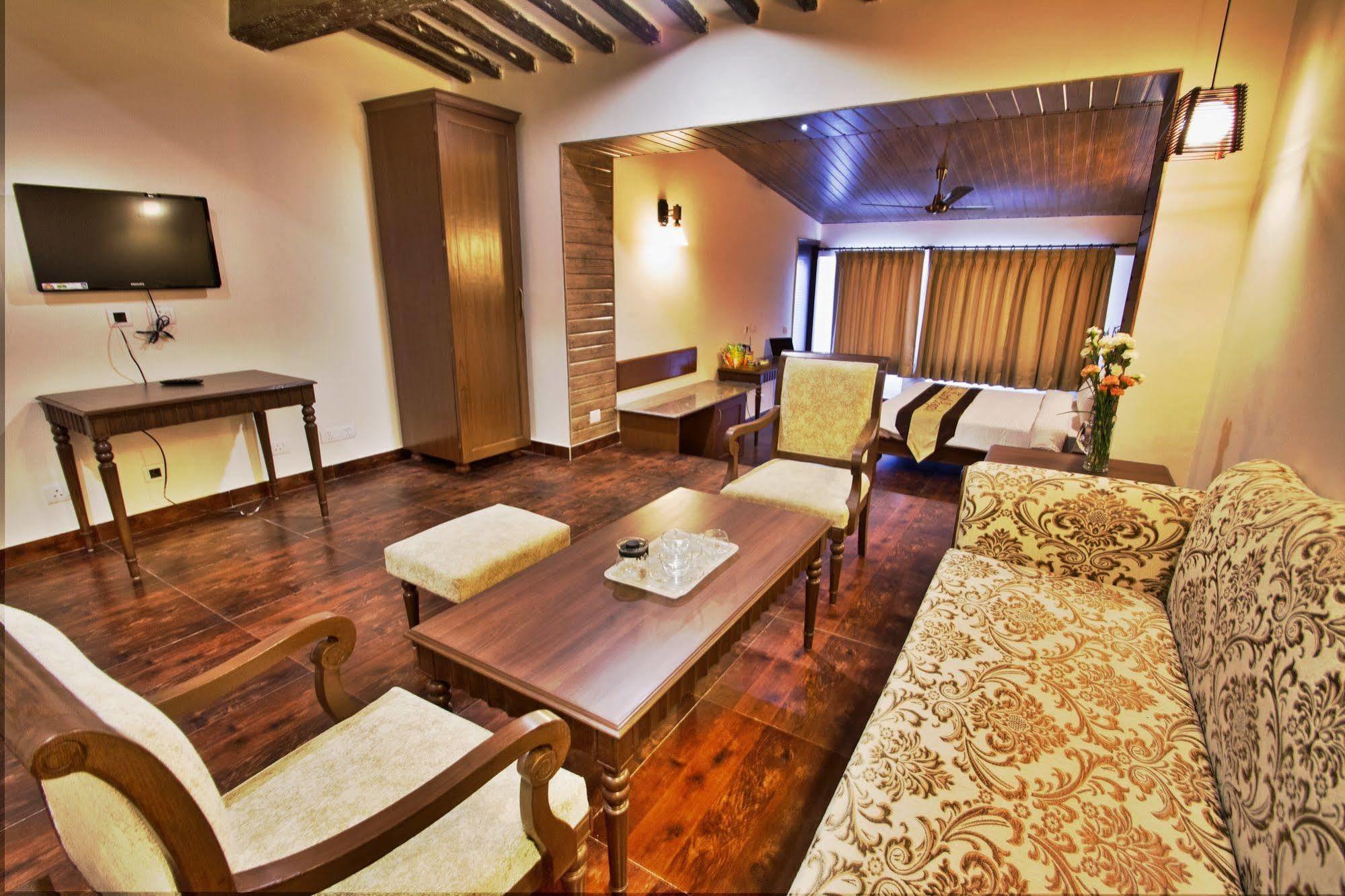 One Earth Royale Boutique Hotel Mussoorie Buitenkant foto