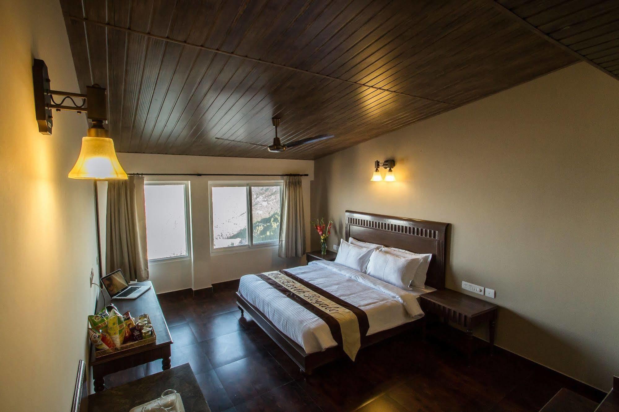 One Earth Royale Boutique Hotel Mussoorie Buitenkant foto